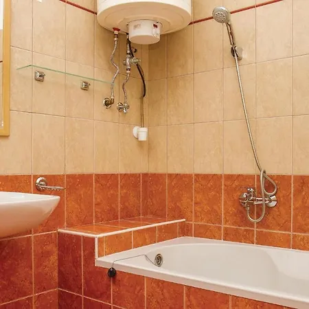 Beautiful In W/ 2 Bedrooms Balatonkeresztur